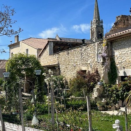 La Maison Blanche A Saint-Yzans-De-Medoc Acomodação com café da manhã Exterior foto