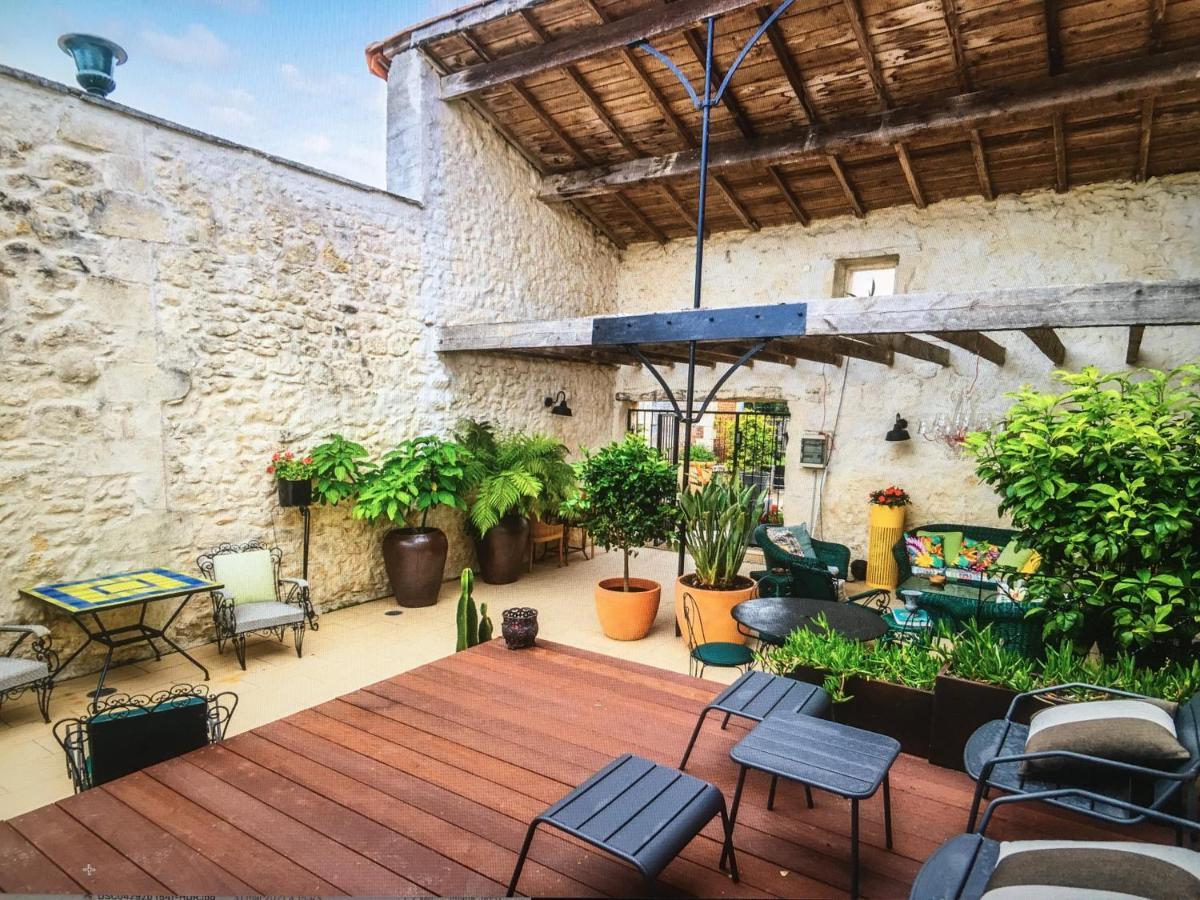 La Maison Blanche A Saint-Yzans-De-Medoc Acomodação com café da manhã Exterior foto